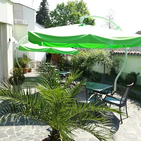 Galant Hotel 3*